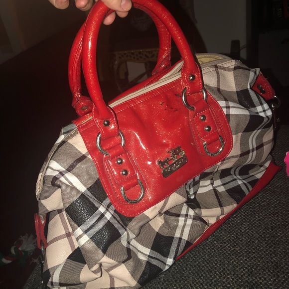 Handbags - Cute hand bag .